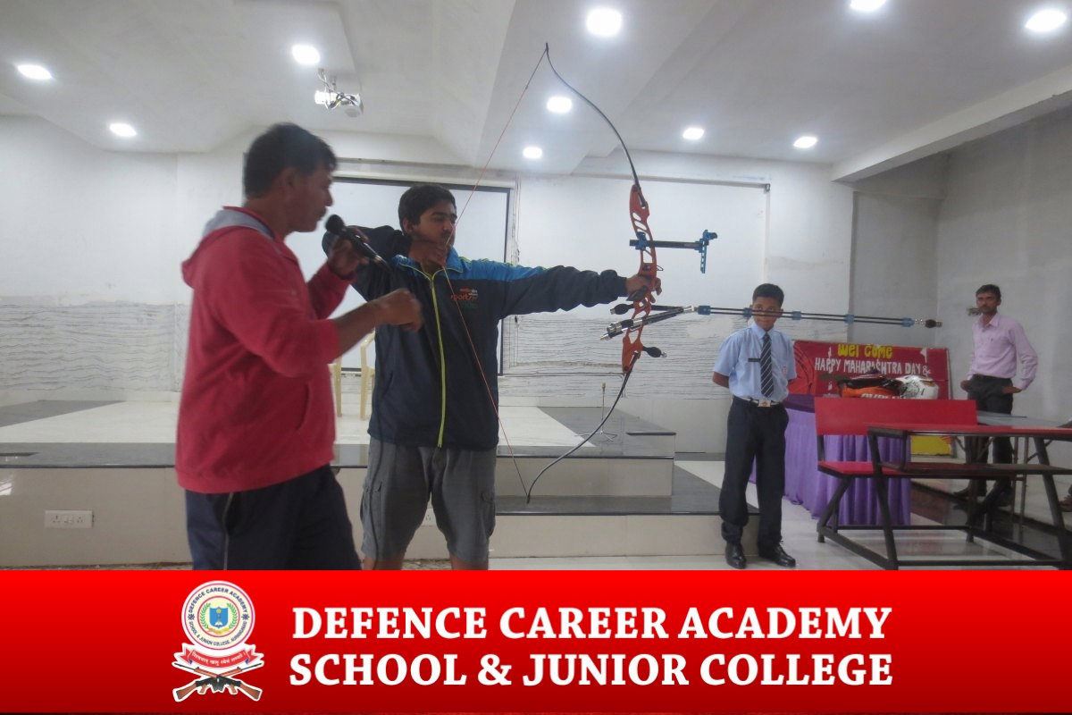 indoor-activities-bow-and-arrow-spi-aurangabad-physical-excercises-dca-academy-best-NDA-training-institute